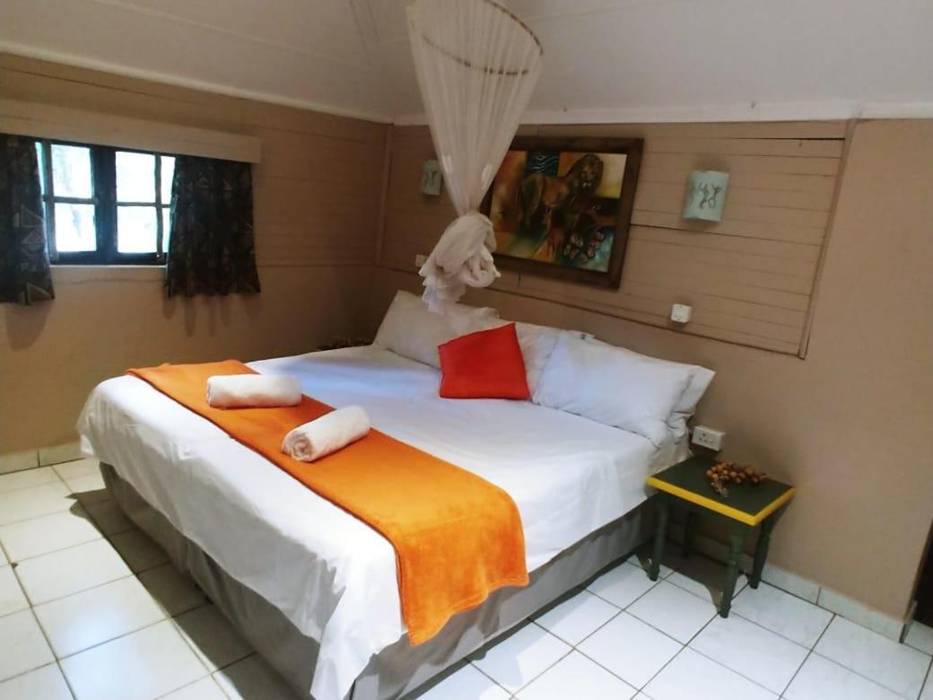 Pumusa Bushcamp Hluhluwe Esterno foto