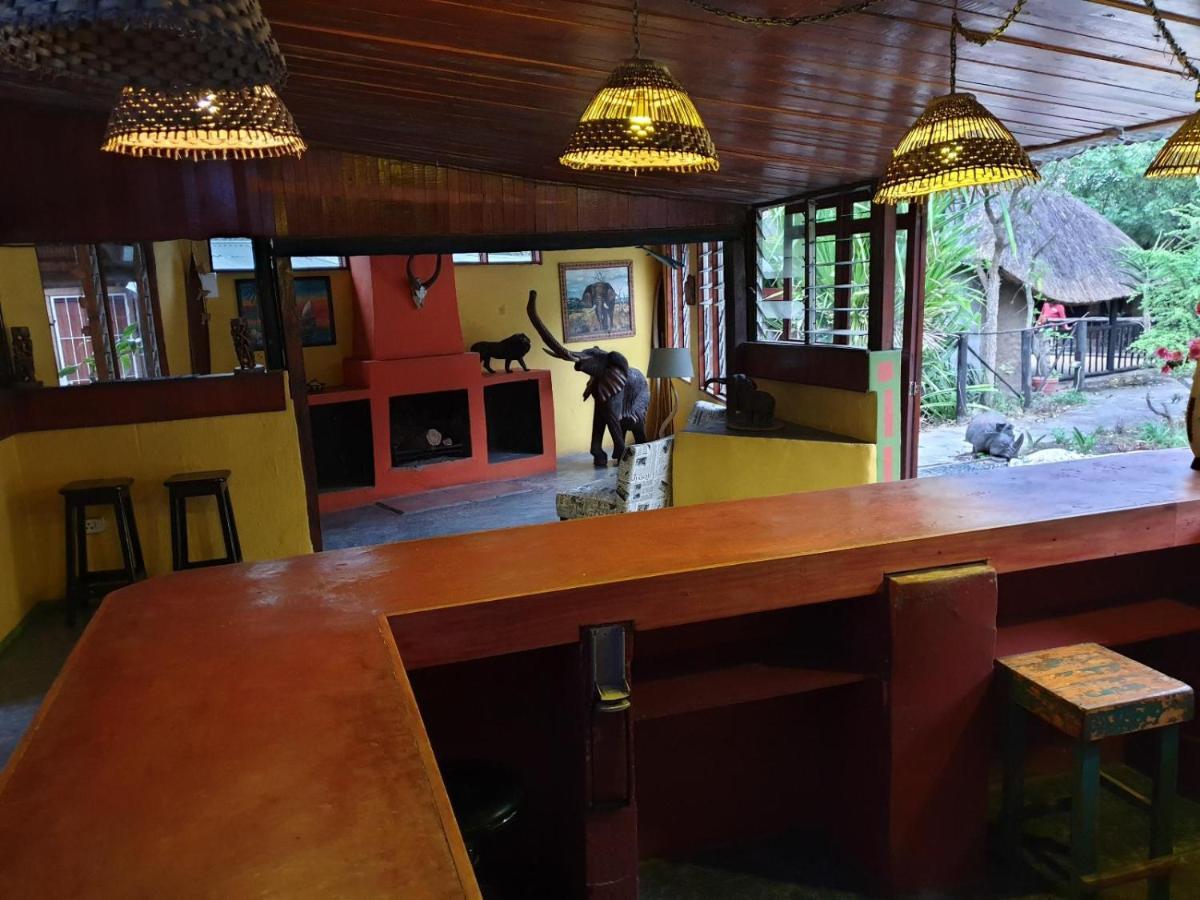 Pumusa Bushcamp Hluhluwe Esterno foto