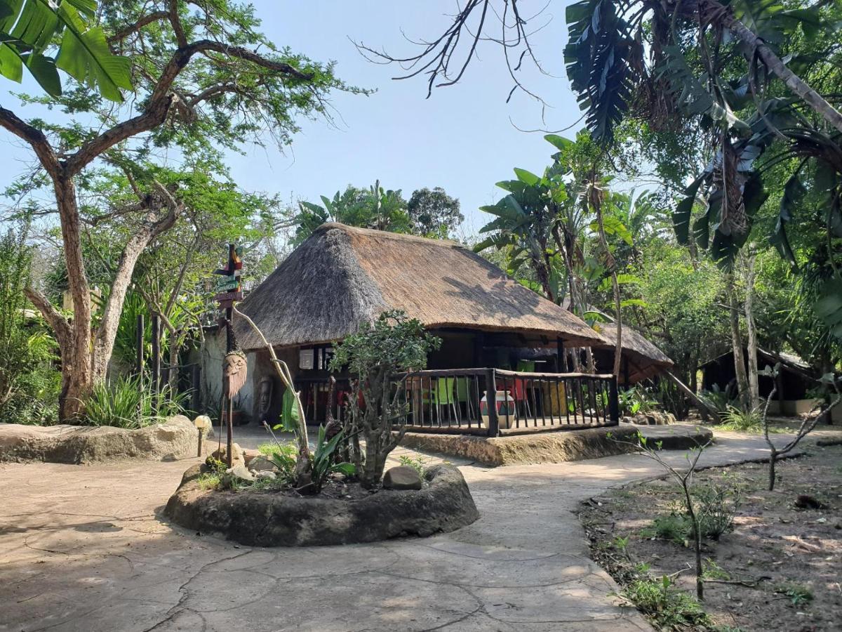 Pumusa Bushcamp Hluhluwe Esterno foto