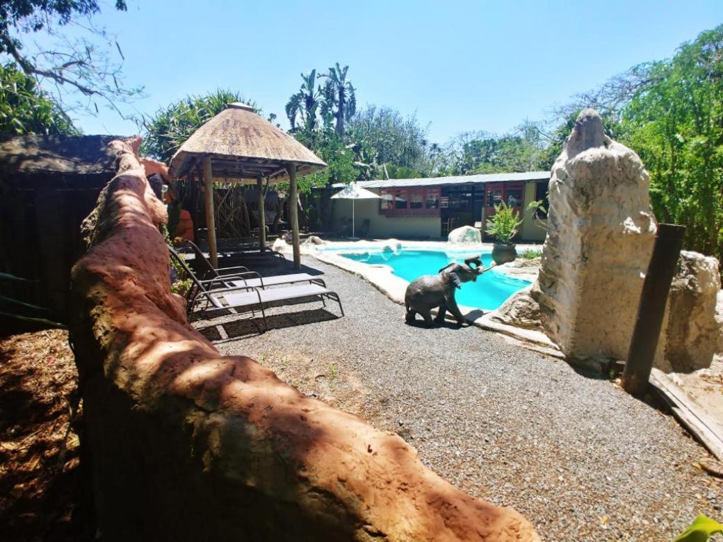 Pumusa Bushcamp Hluhluwe Esterno foto