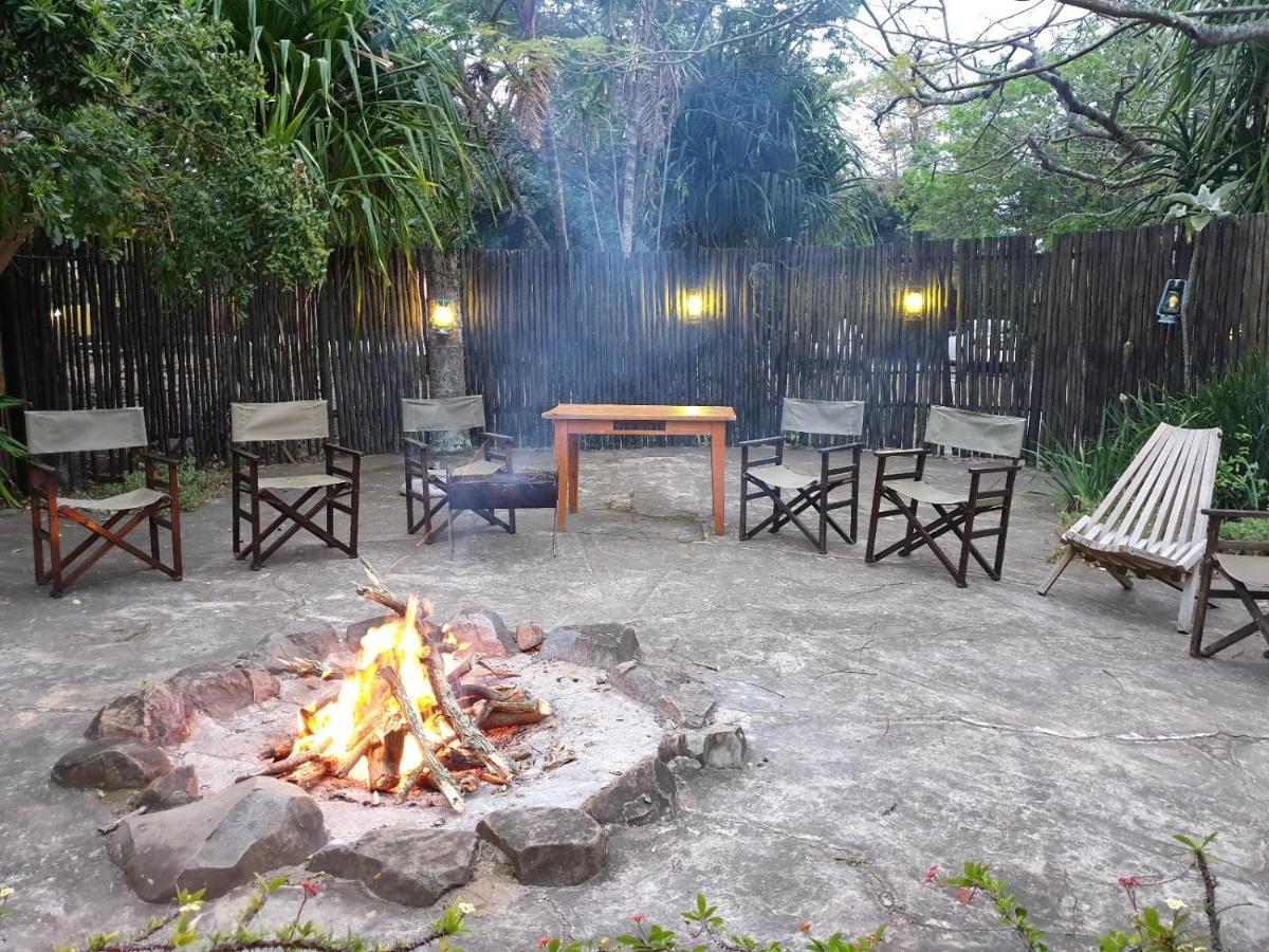 Pumusa Bushcamp Hluhluwe Esterno foto