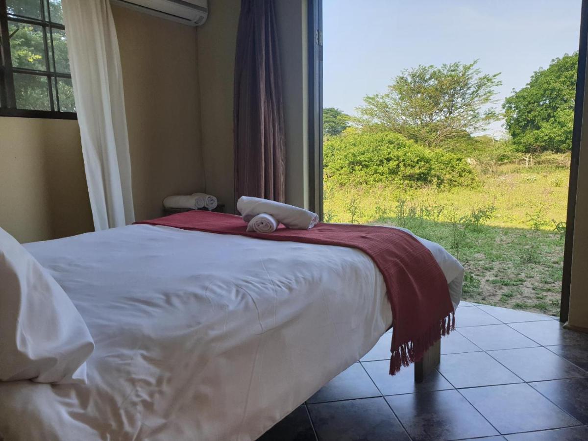 Pumusa Bushcamp Hluhluwe Esterno foto